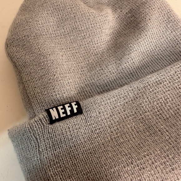 Neff Fun Guys Smiling Mushroom Gray Beanie Hat - Picture 3 of 7